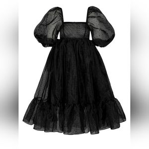 The Caviar Polka Dot French Puff